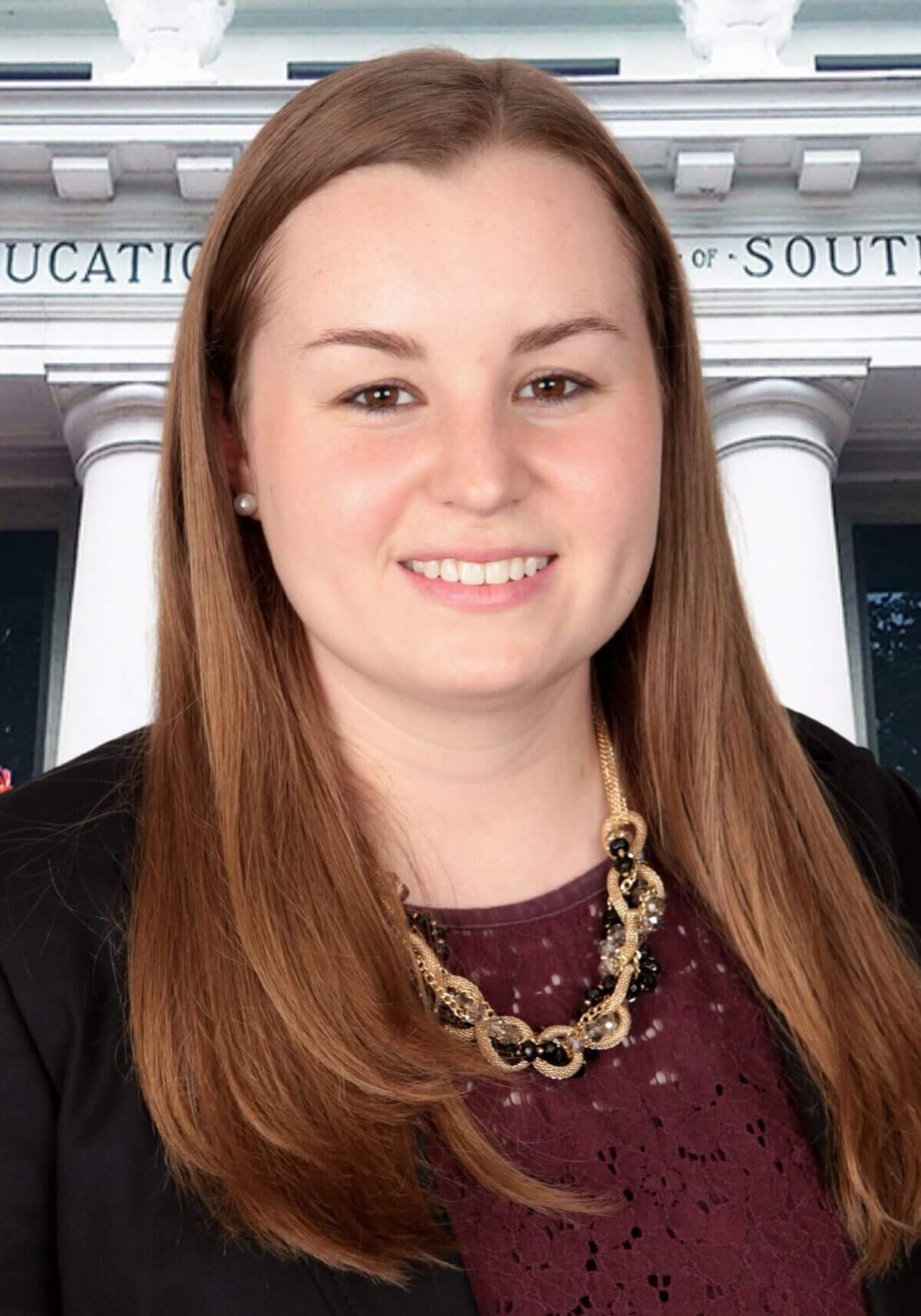 Julia Hodge headshot